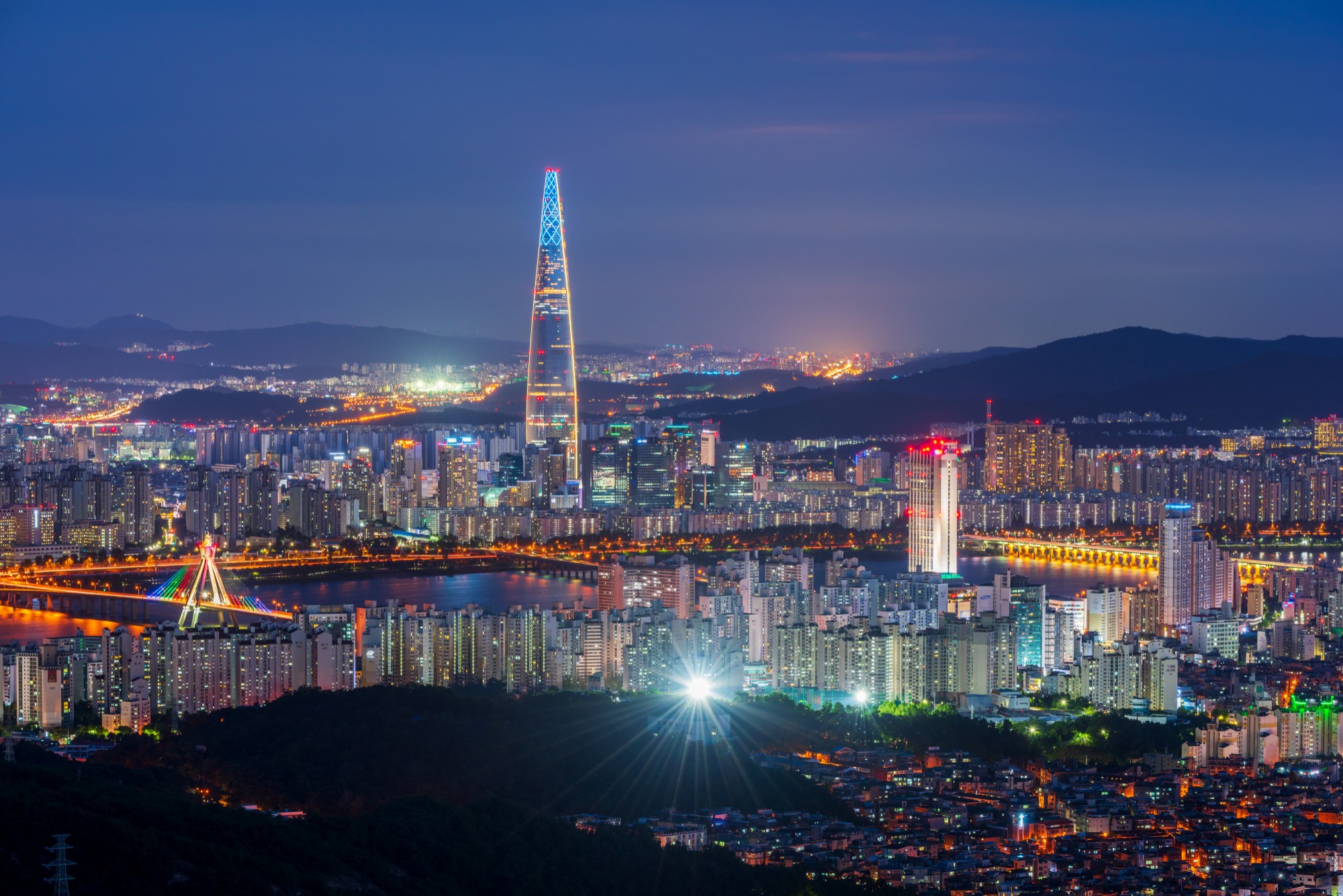 Photo of the Seoul skyline at night